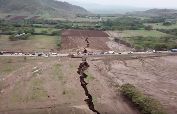 Earth Preparing Herself for the Earthquake - Kenya Prophecy