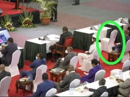 President Uhuru Kenyatta Totally Doing Away With Deputy William Ruto (WORD Fulfilled) President Uhuru Kenyatta Totally Doing Away With Deputy William