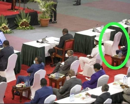 President Uhuru Kenyatta Totally Doing Away With Deputy William Ruto (WORD Fulfilled) President Uhuru Kenyatta Totally Doing Away With Deputy William